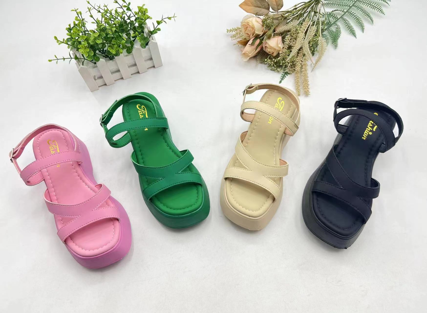 Summer Women Soft Insole Fashion Shoe Casual Outdoor Flat Sandals