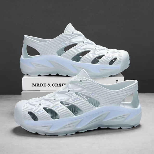 Customized Fashion Non-slip Slip-on EVA Men Summer Beach Sandals Shoes Garden Clogs