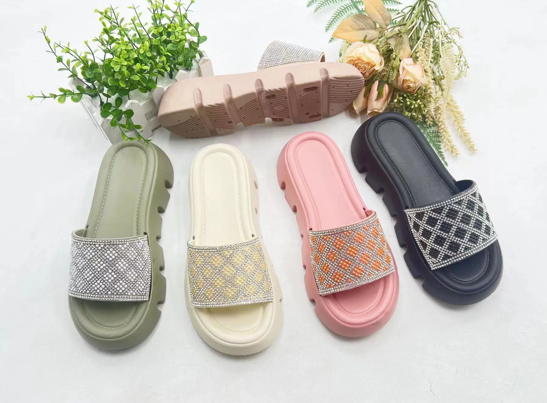 Customize Logo Fashion PVC Slide Sandal Shoes Women Casual Slippers 