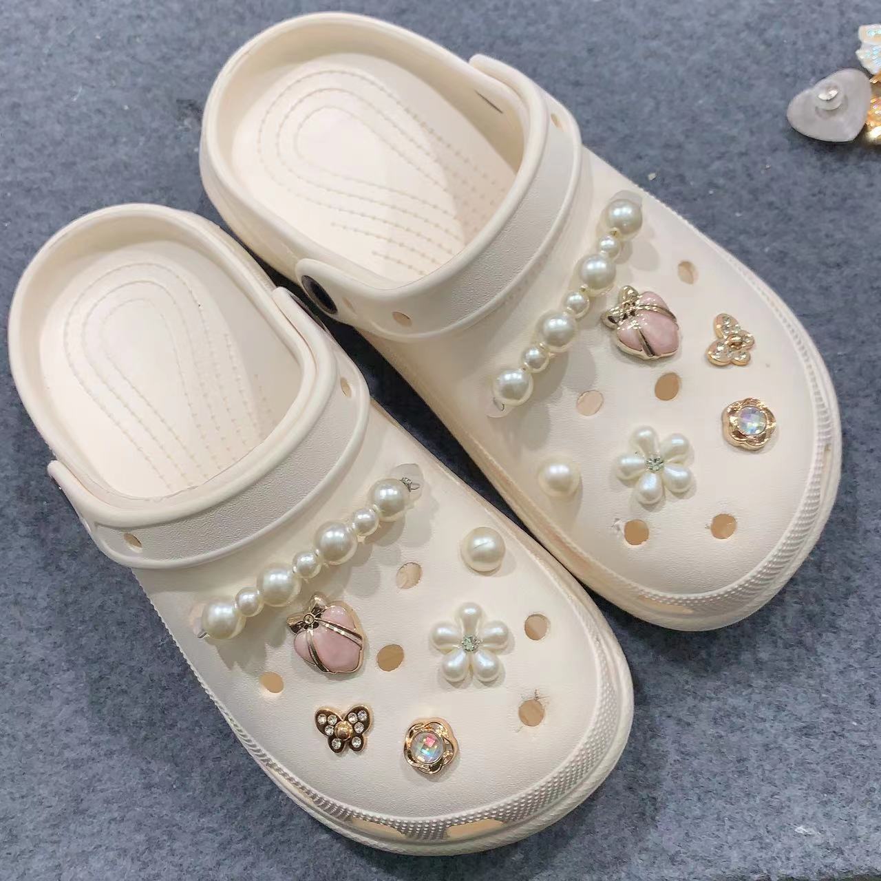 Designer Pearl Flowers Jewelry Shoe Charms Rhinestone Chain Garden Sandal Clog