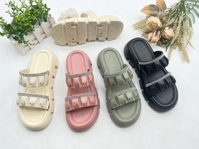 OEM Flat Designer Women Casual Flat New Slipper Sandal