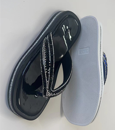Customized Fashion Waterproof Jeweled Sandals PVC Flip Flop with Rhinestones