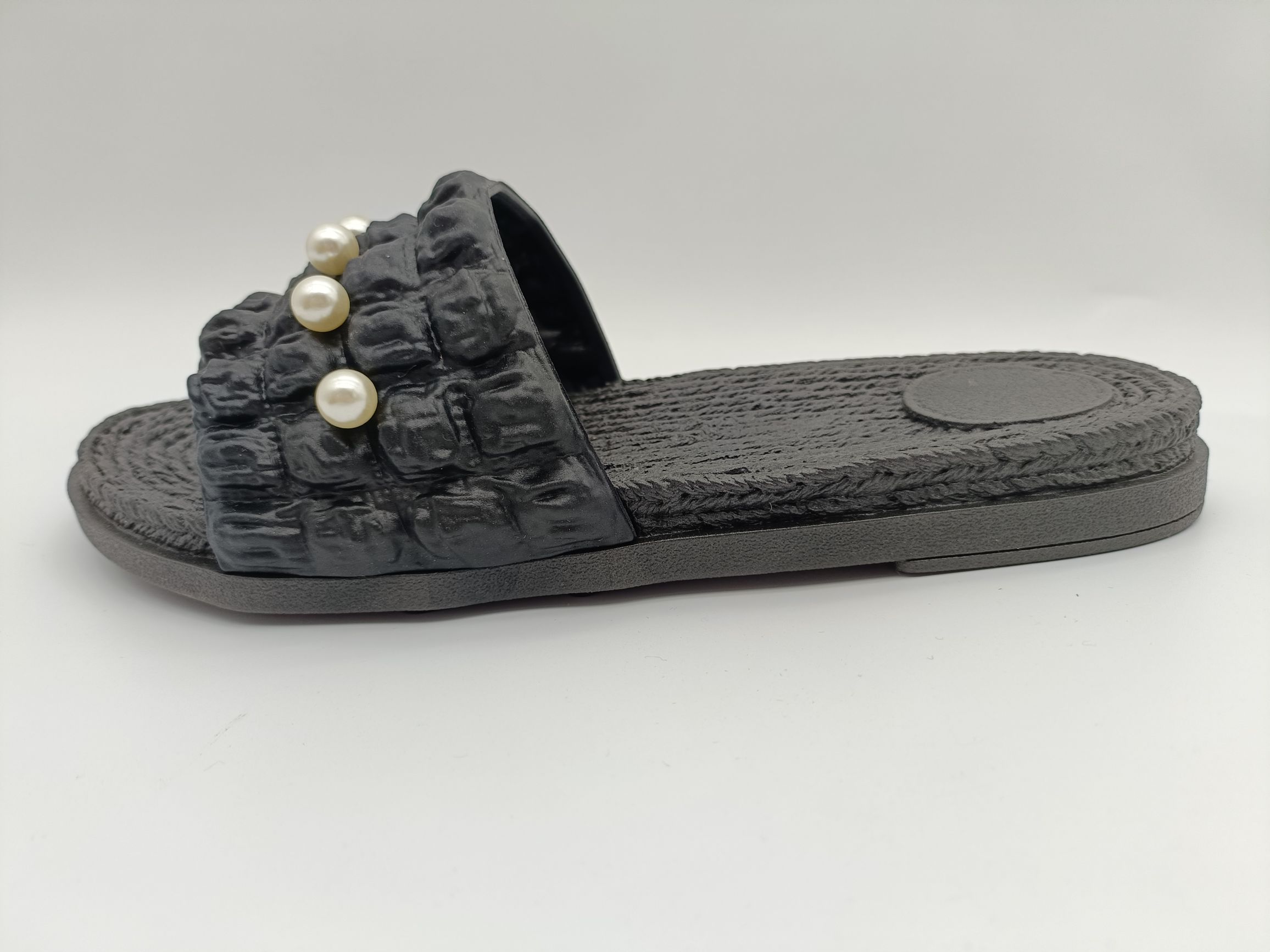 Customized Soft Comfort Thick Platform Pearl Slippers For Women
