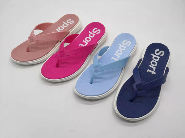 Customized Anti-slip Quick-Drying Outdoor Beach EVA Slippers Women Flip Flops