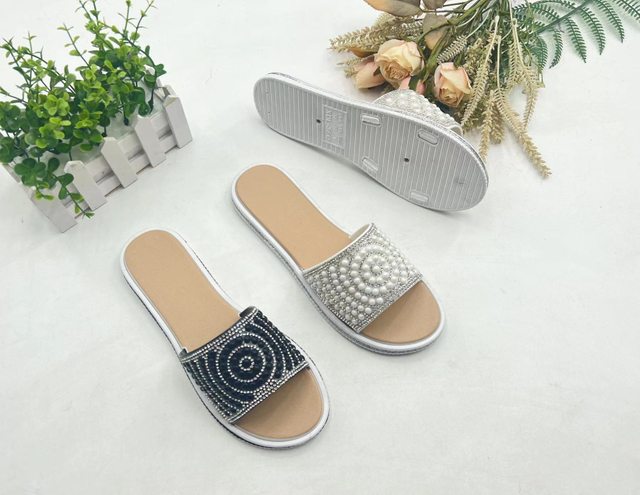 New Slide Beach Soft Sole Flat Sandals PVC Shoes Slippers For Women