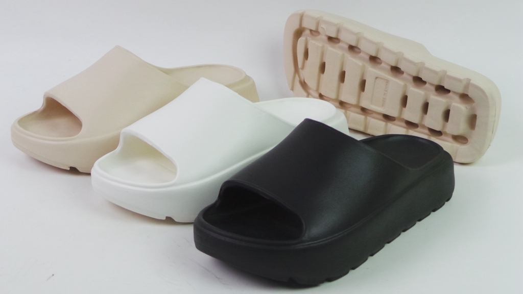 Customized Logo Waterproof Anti-slip Quick-Drying Soft EVA Casual Fashion Flat Slipper 