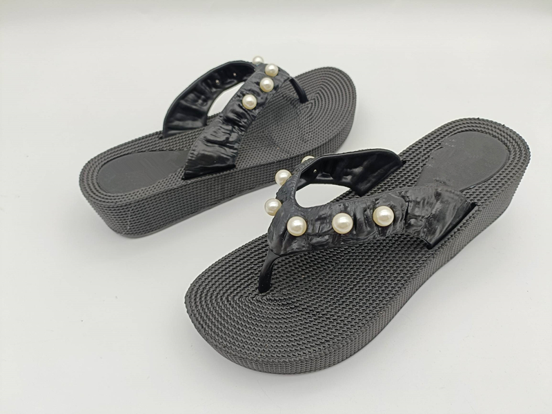 Customized Waterproof Summer Beach Non-slip PVC Women Flip Flops