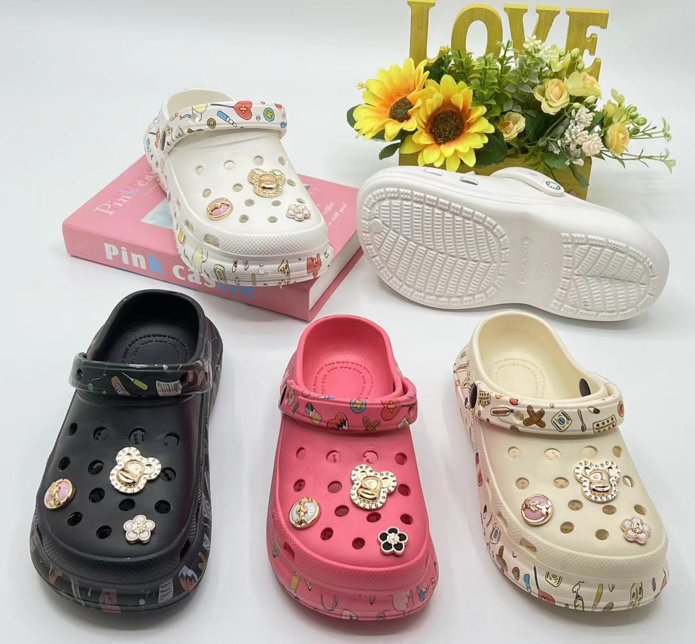 Customized Sandals Shoes Colorful Hole Shoes Men EVA Garden Clogs