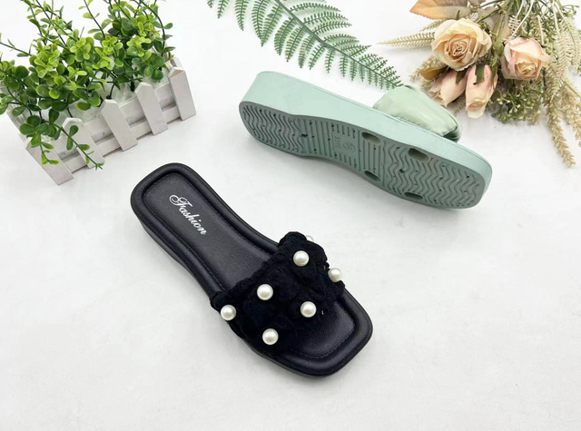 Customized Summer Beach Women PVC Non Slip Casual Outdoor Slipper 