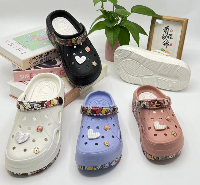 Customized Sandals Shoes Colorful Hole Shoes Men EVA Garden Clogs