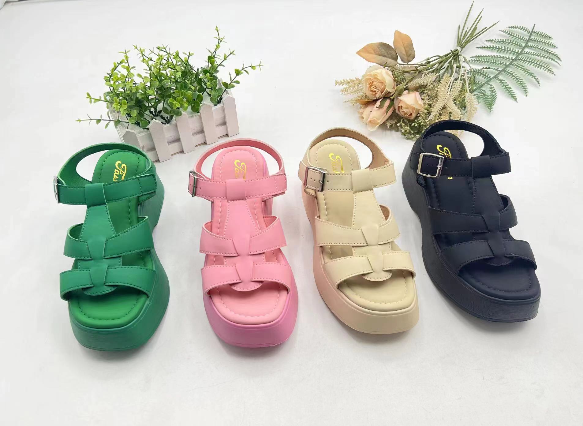Summer Women Soft Insole Fashion Shoe Casual Outdoor Flat Sandals