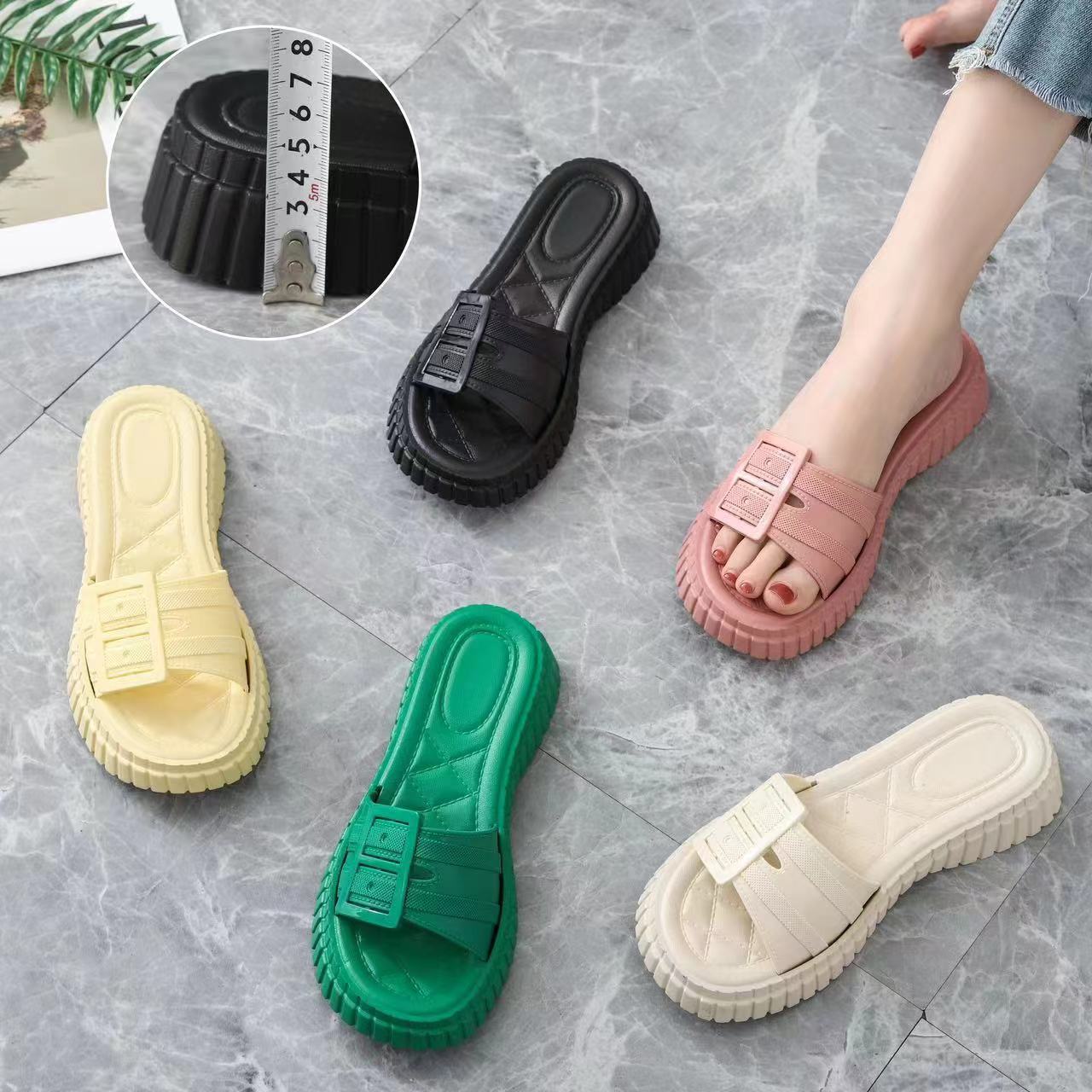 Anti Slip Fashion Soft Sole Pvc Material Women Thick Sole Slippers