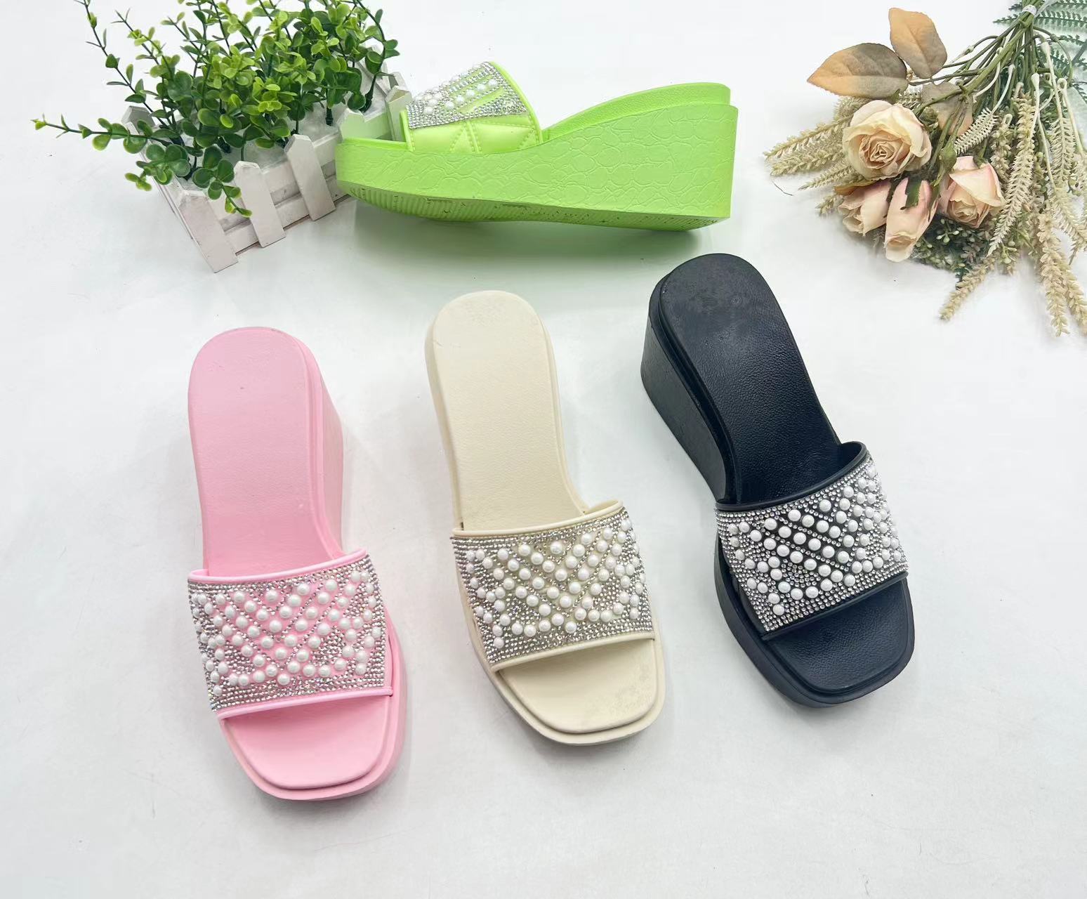 Customized Soft Summer Women Fashion Outdoor PVC Fashion Casual Slipper