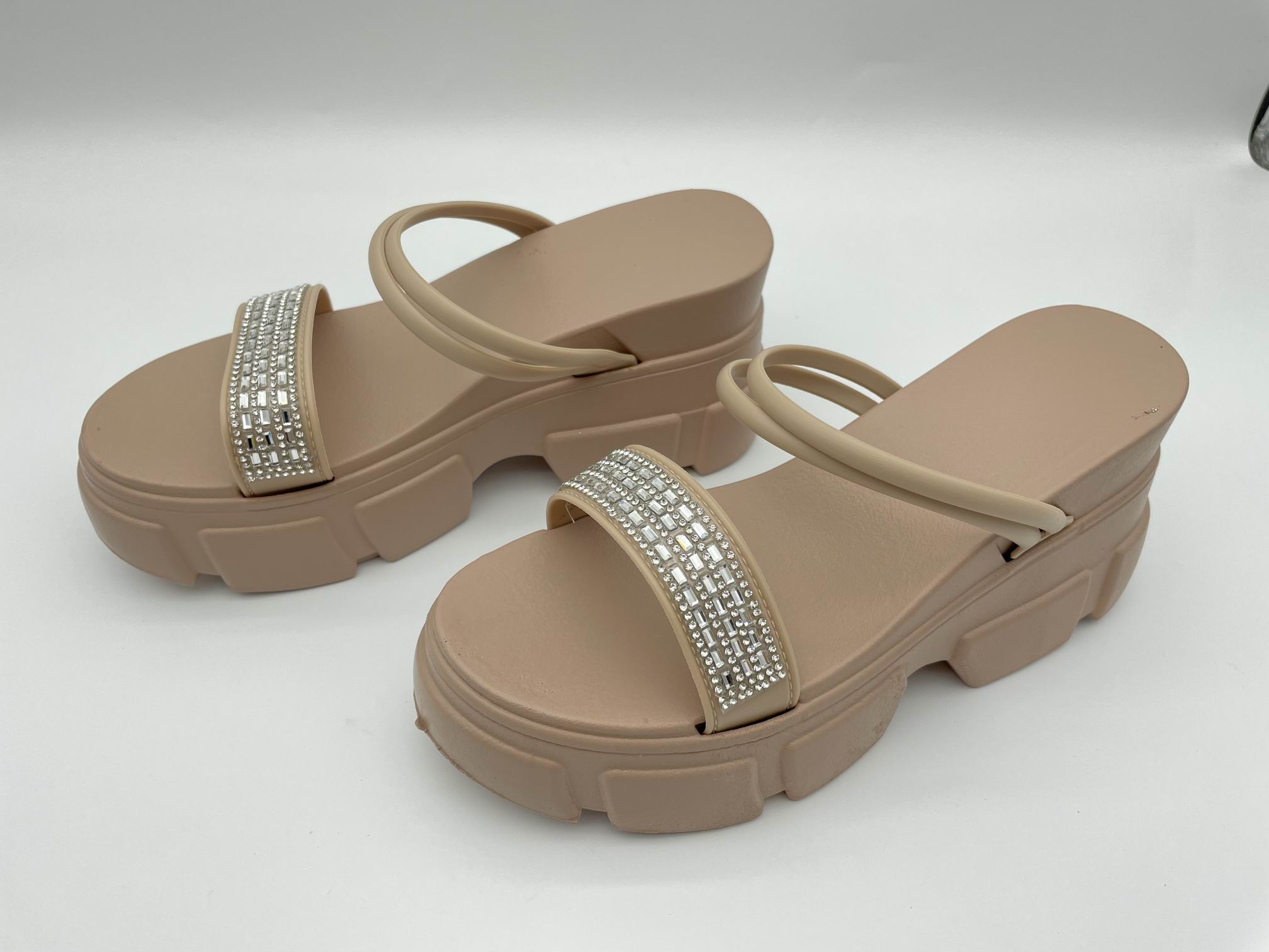 Customized Designer Anti Slip Sandals Sleepers Slides For Wome Outdoor Platform Slipper