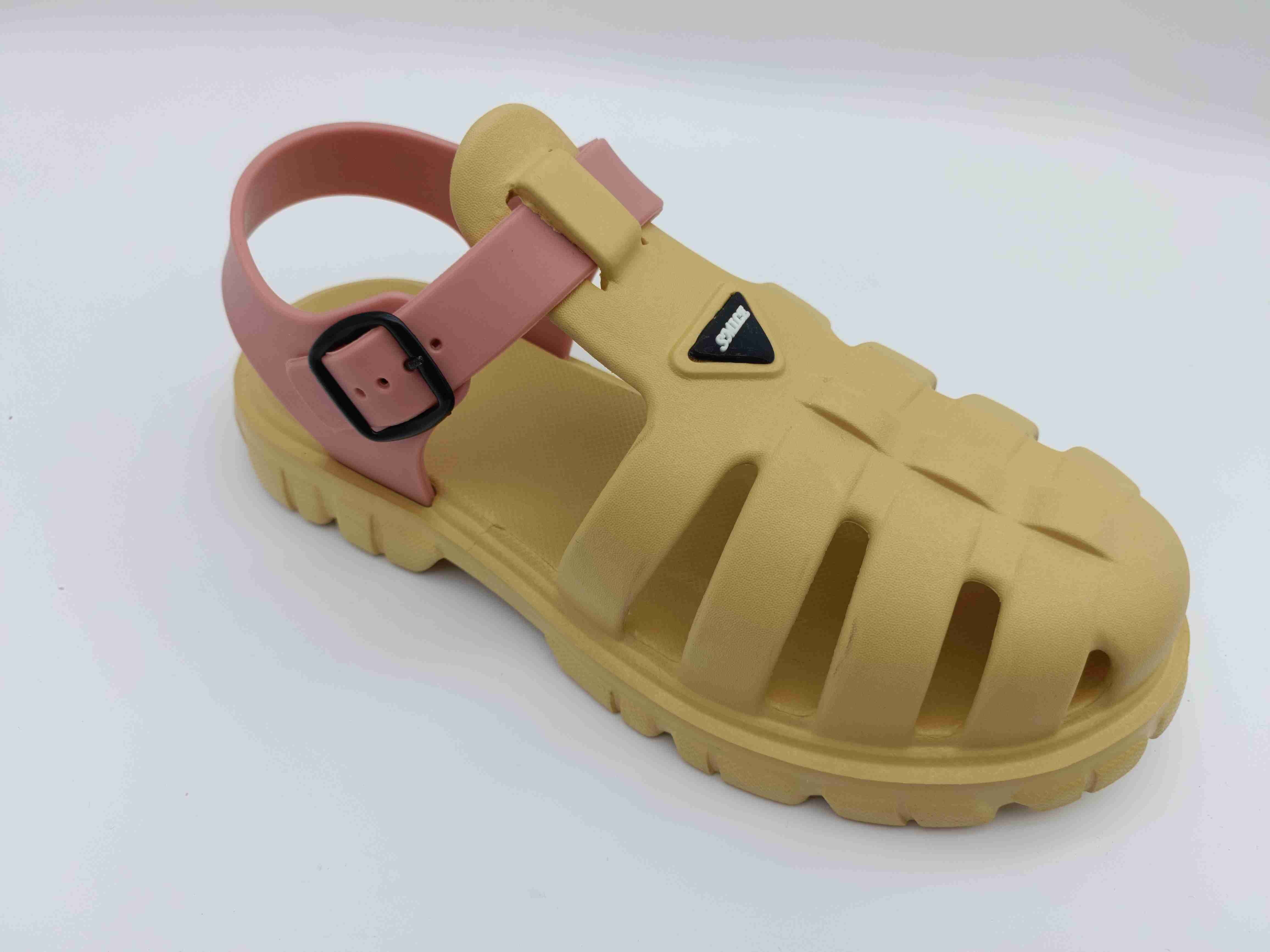 Summer Breathable Fashion Roman Baotou Shoes Flat Casual Men Sandal