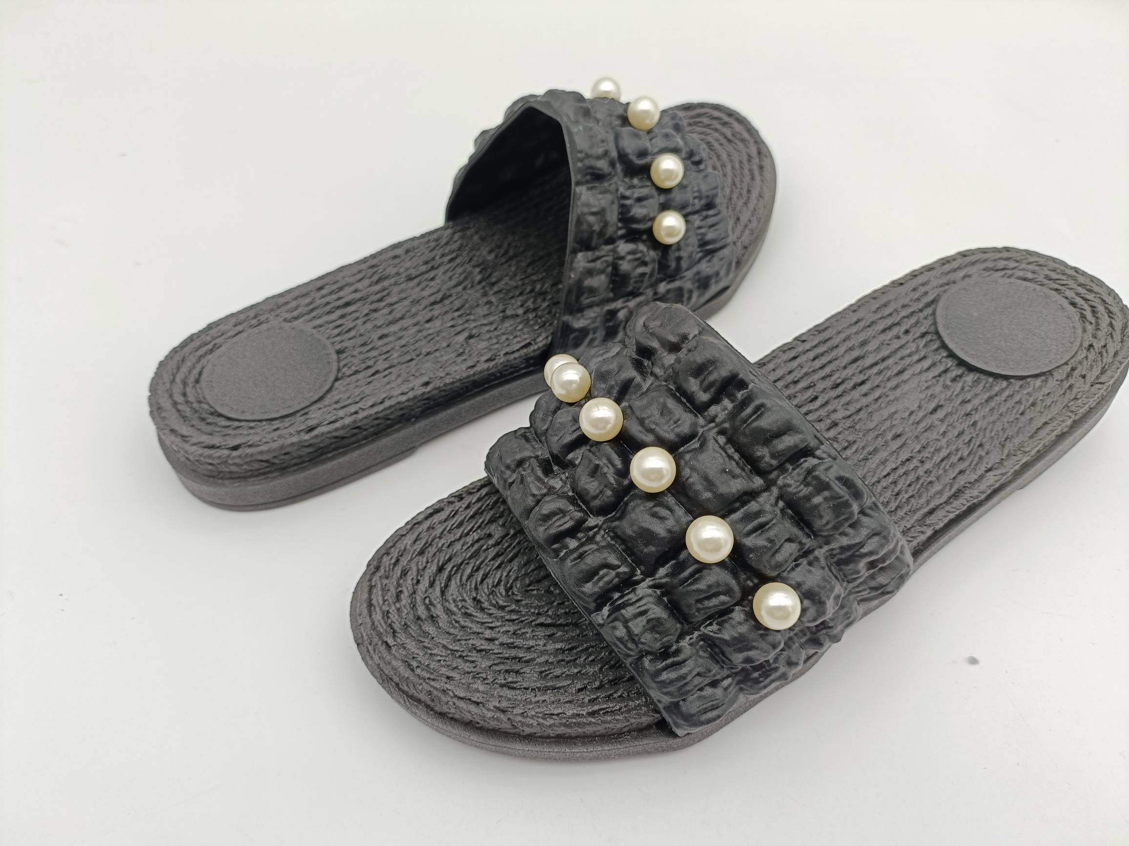 Customized Soft Comfort Thick Platform Pearl Slippers For Women