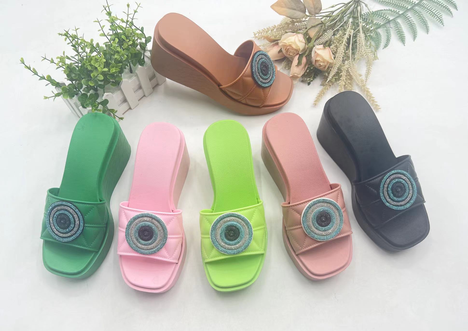 Customized Soft Summer Women Fashion Outdoor PVC Fashion Casual Slipper