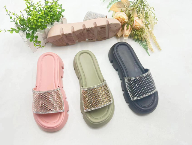 Customized Indoor Home PVC Sandals Thick Soles Soft Female Slippers for Women