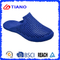 New Design Hot Sales Men′s Clogs (TNK30006)