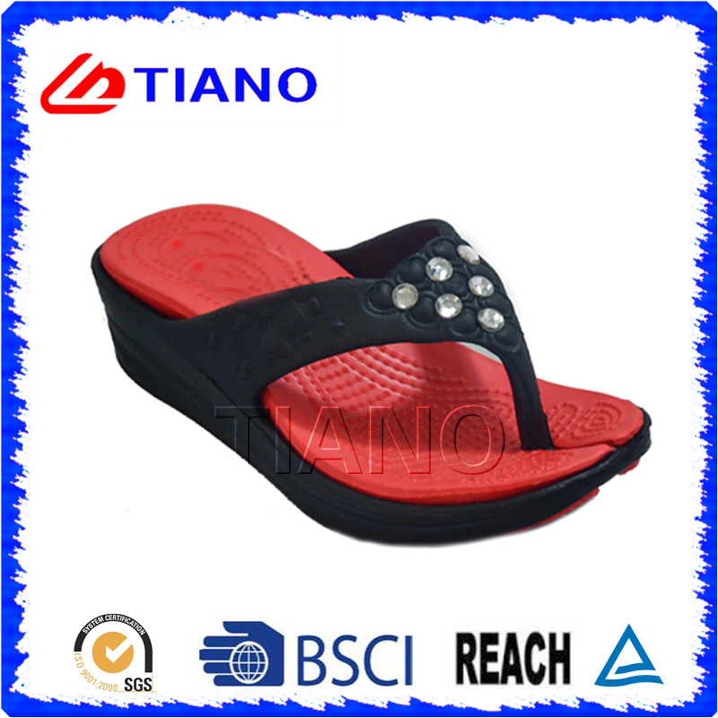 Woman′s Slipper with Diamante Flip
