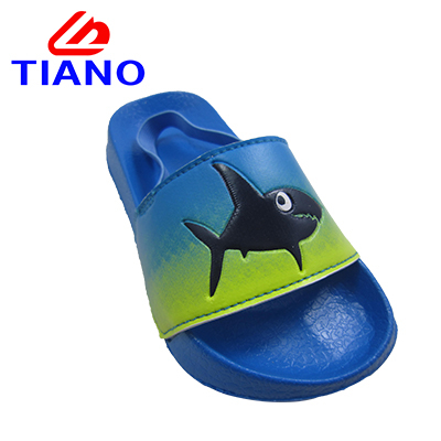  Hot Sale Cute Cartoon EVA Slipper for Children (TN39879)