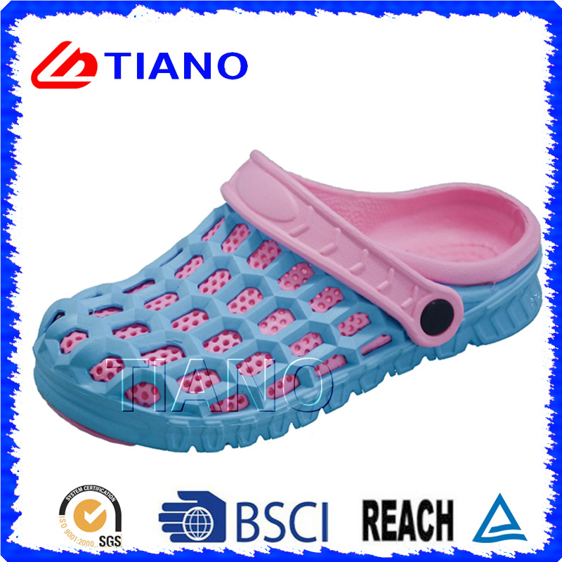 Fashion Light EVA Clogs with Colourful Color (TNK30028)