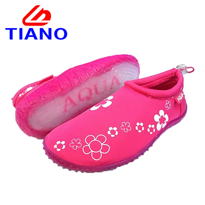 Hot Sale Breathable Lightweight WomenTPR and PVC Aqua Water Shoes(TN40392)