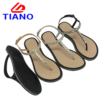  New Style Fashion Design Delicate Decoration Lady′s PVC Sandals(TN40710)