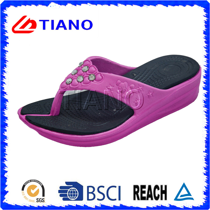 Woman′s Slipper with Diamante Flip