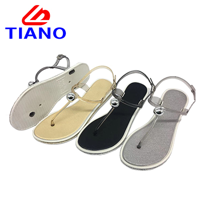  New Style Fashion Design Delicate Decoration Lady′s PVC Sandals(TN40713)
