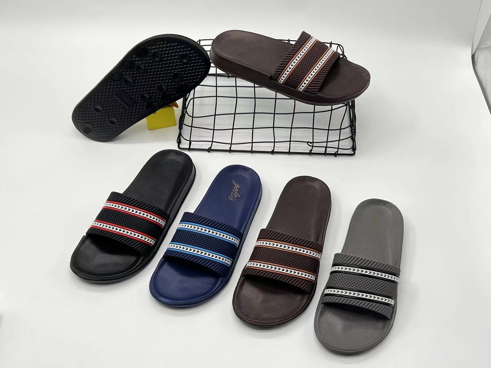 Customized PVC Upper EVA Outsole Casual Slippers for Men