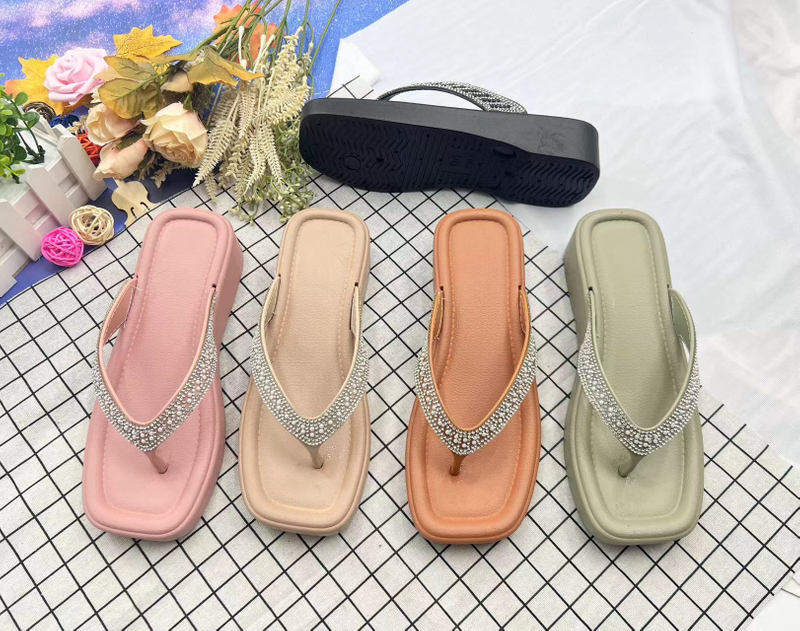 Fashion Trend Waterproof Dress Sandals PVC Ladies Flip Flop Beach Slippers 