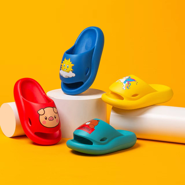 Girl Slippers Kids Bathroom Slippers Sandals Kids Shoes Light EVA Toddler Slipper Shoes