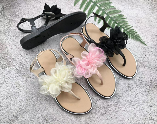  Fashion Design Delicate Decoration Lady′s PVC Sandals(TNDL50008)