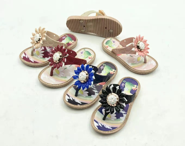 Comfortable Flip-flops For Children 1