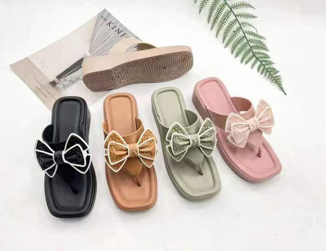 Summer beach Waterproof Breathable PVC women slipper Anti slip Casual slipper