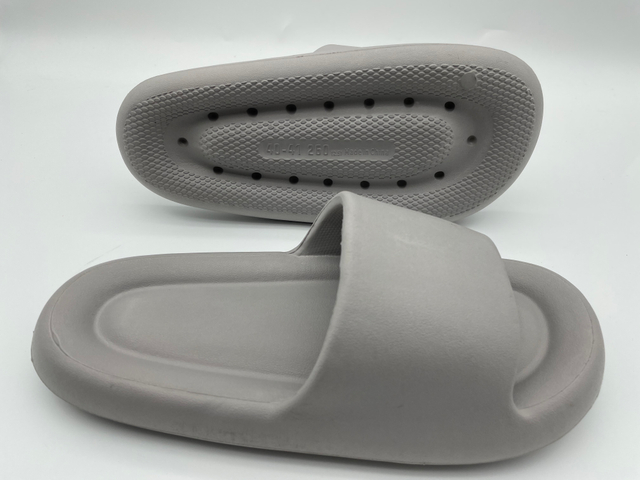 Summer Slippers Non-Slip EVA Bathroom Grey Soft Bottomed Men Slipper