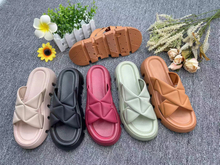 OEM Summer Fashion Indoor Outdoor Breathable PVC Bathroom Comfortable Women Slipper