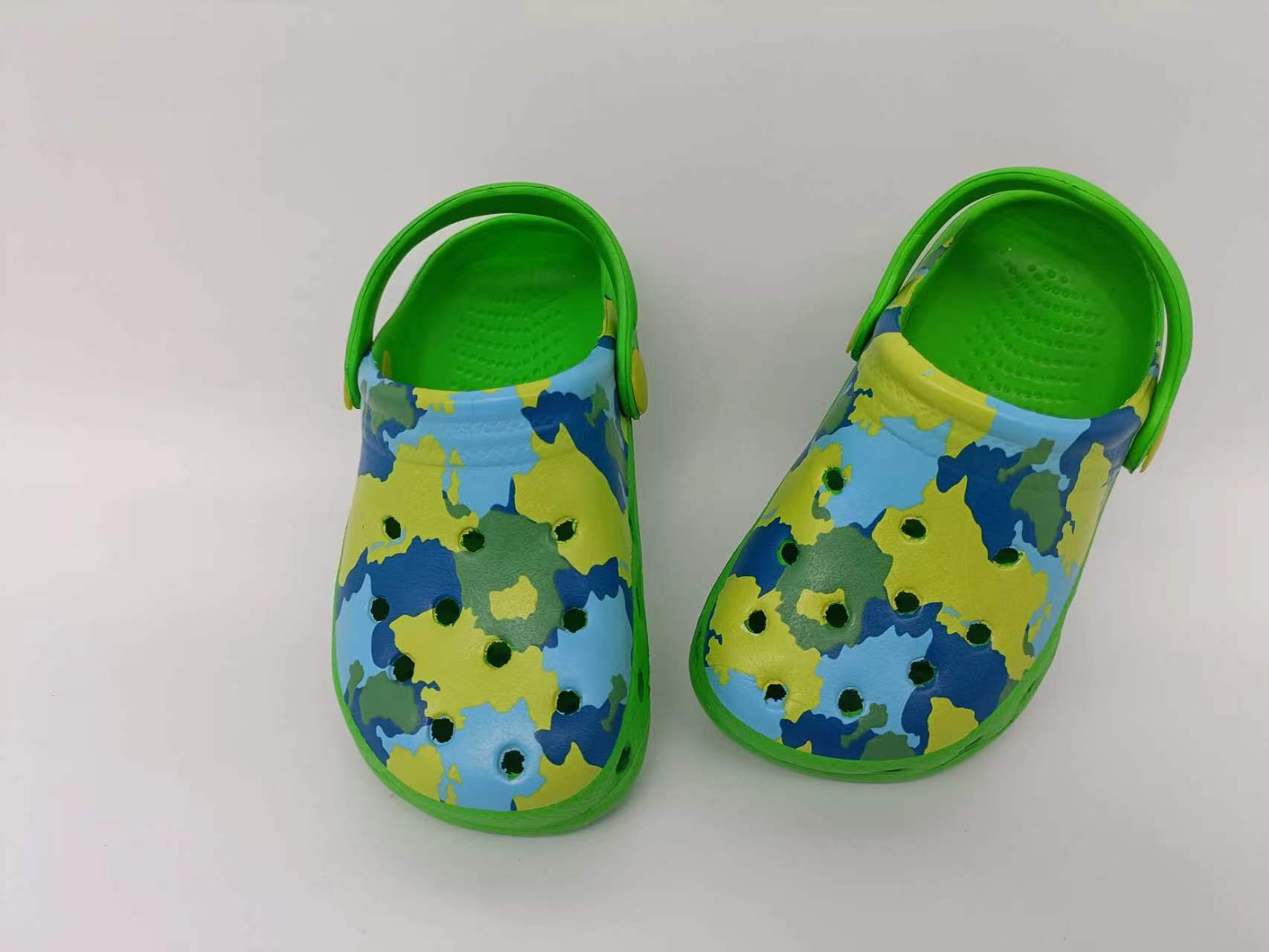 Children Outdoor Waterproof Clogs Garden Sandals EVA Summer Beach Kids Clogs