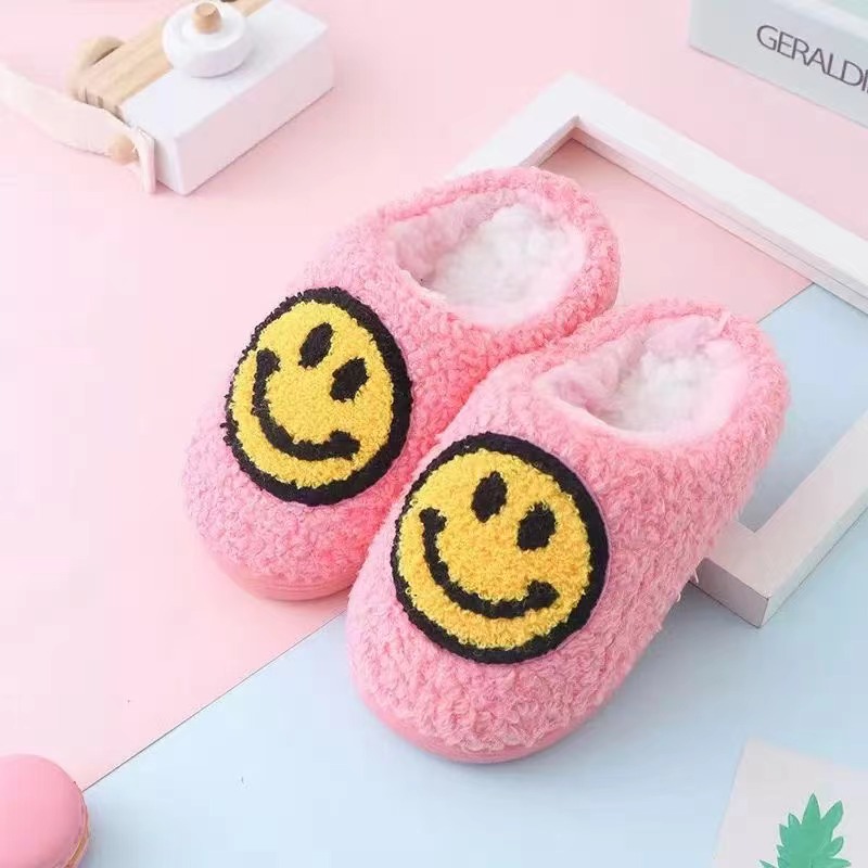 2022 Cute Smile Face Pattern Ladies Winter Indoor Flat Warm Happy Face House Slippers