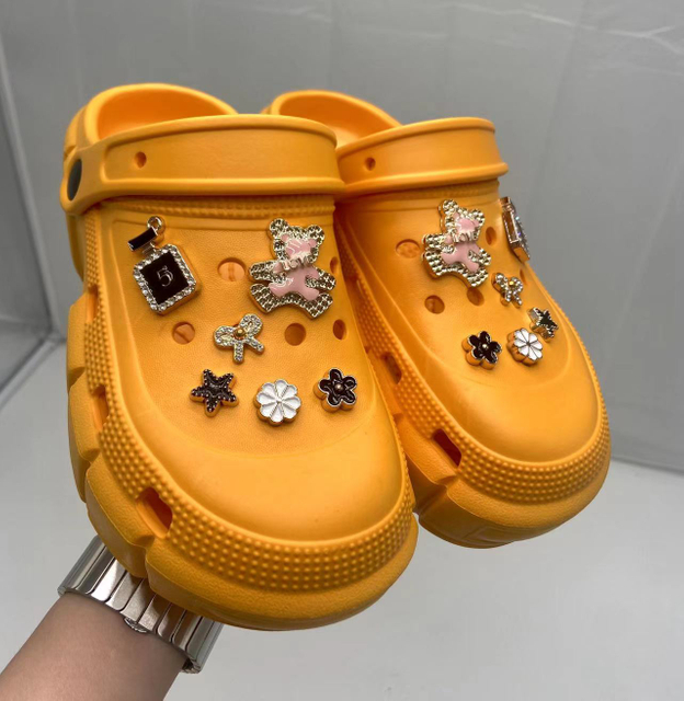 Outdoor Summer EVA Garden Sandals Clogs Shoes Beach Slides Sandals Clogs Shoes Slippers for Women