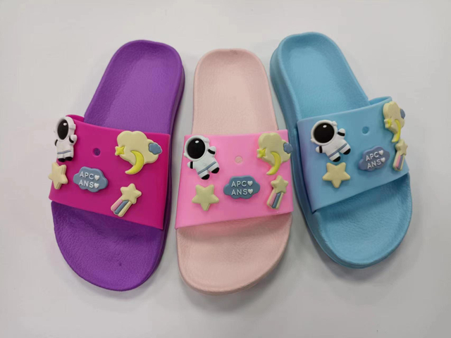 Customized Oem Indoor Wholesale Anti Slip Soft Soled Slipper Comfortable Slipper Shoes for Kids