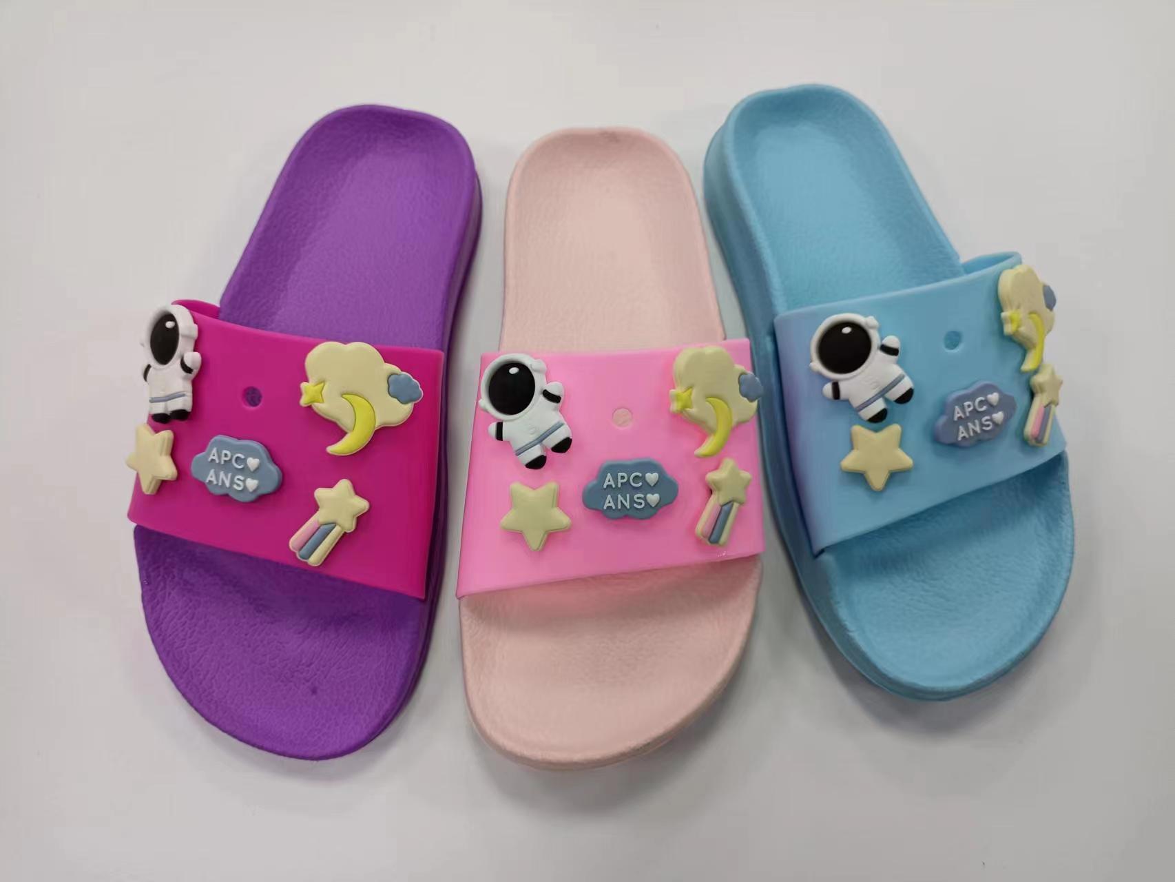 Summer New Cartoon Boys And Girls Lovely Home Indoor Children's Slippers Non Slip Bathroom Slippers