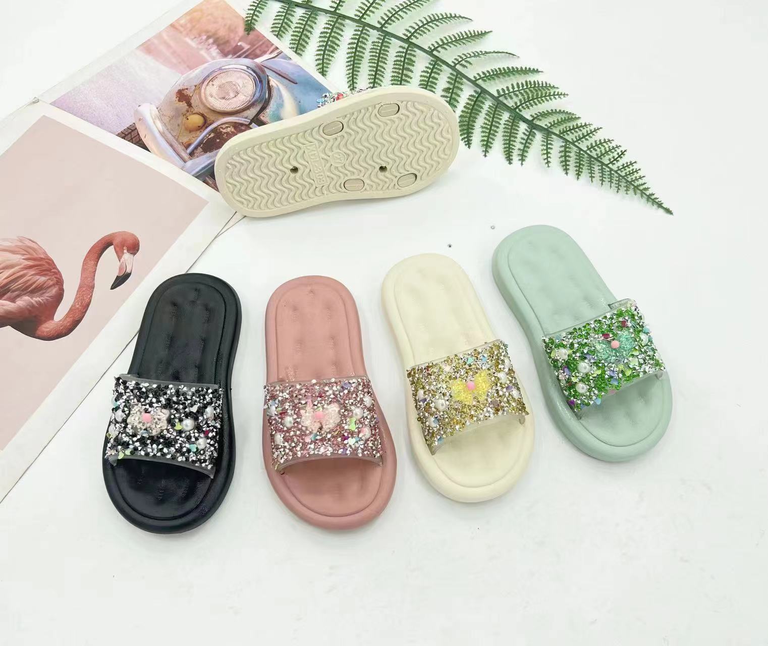 Fashion Design Summer Beach Custom Logo Plastic PVC Kids Boys Girls Children Slides Slippers with Colorful Diamonds 