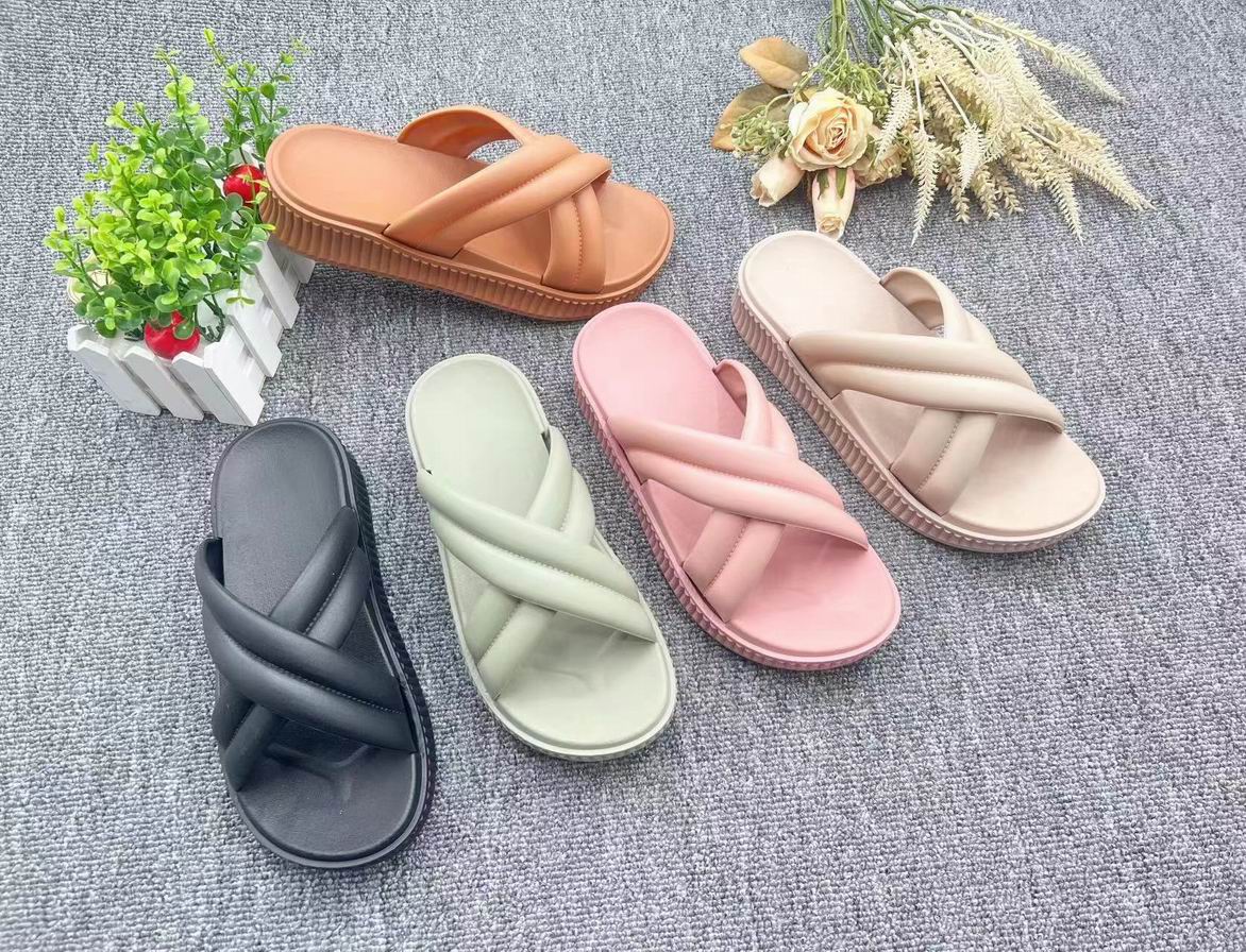 Custom Fashion Trend Light weight Lady Sandal Slippers PVC women slipper