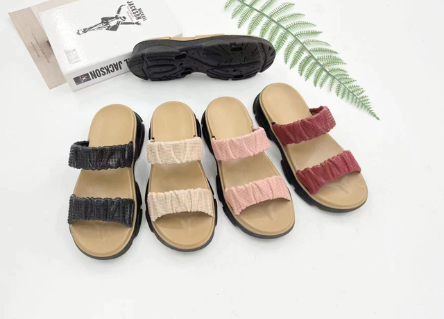 OEM Summer Beach Lady Slipper Fashion Trend Breathable Women PVC Slippers
