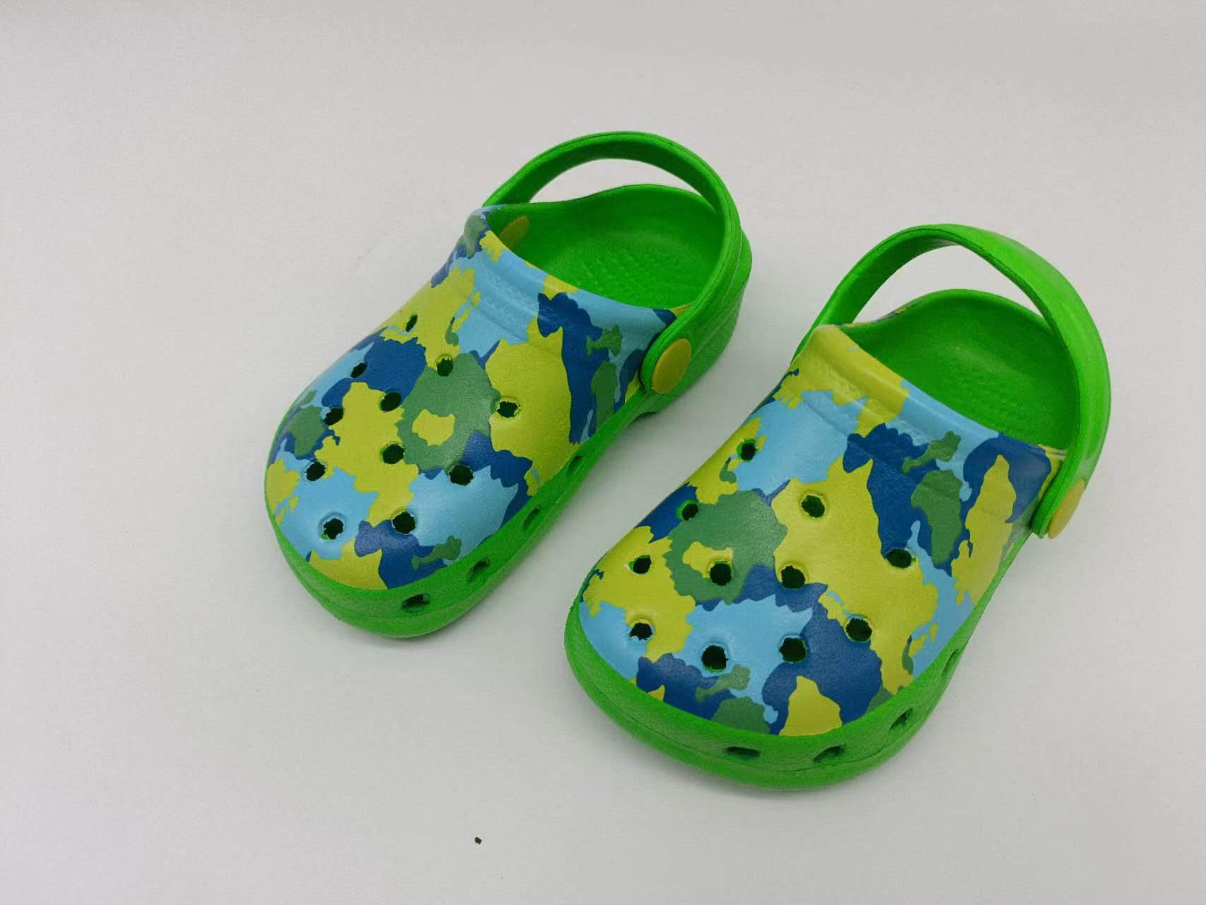 Children Outdoor Waterproof Clogs Garden Sandals EVA Summer Beach Kids Clogs