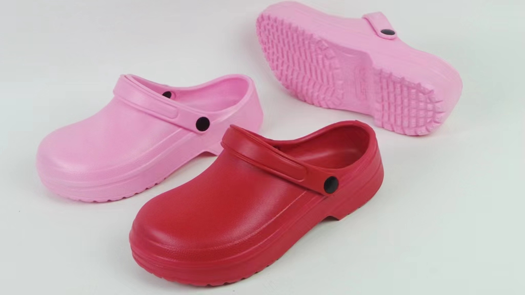 Customized Casual EVA Footwear Women No Perforation Garden Clogs Shoes 