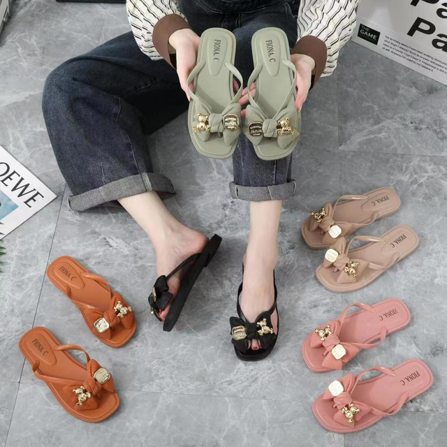 Summer Sandals And Slippers Beach Sandals Women's New Slippers Ladies Wear Casual Flip Flops