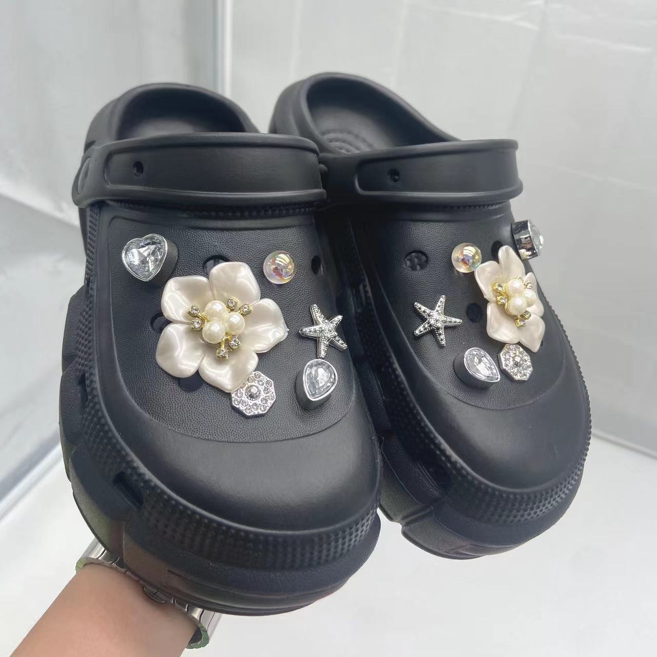 Outdoor Summer EVA Garden Sandals Clogs Shoes Beach Slides Sandals Clogs Shoes Slippers for Women
